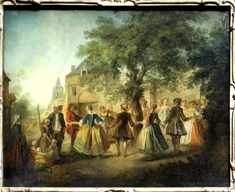 Dance around the tree