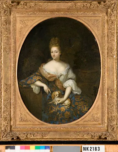 sitting lady with dog