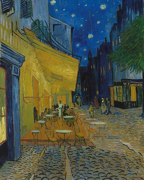 Terraza de café por la noche