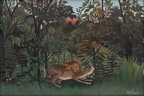 León hambriento atacando a un antílope