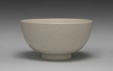 Bowl with Dragons Chasing Flaming Jewels